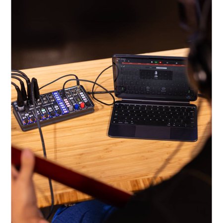 ZOOM LiveTrak L6　マルチトラックレコーダー