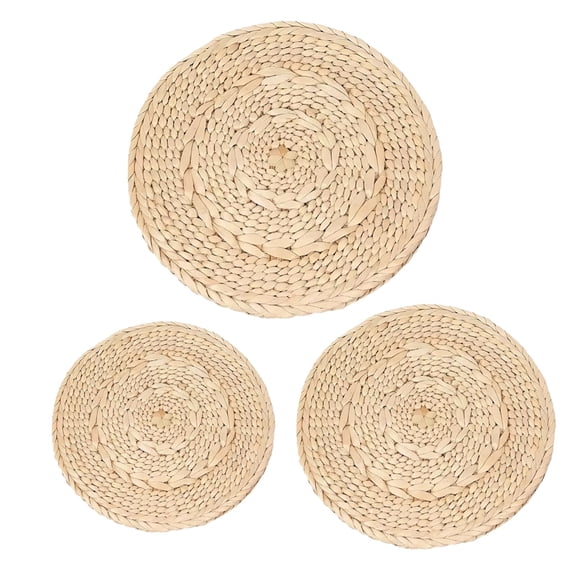 Set of 3 Round Woven Placemats, Natural Wicker Style in 3 Sizes (7.1, 9.8, 11.8 in), Heat Resistant Beige Table Mats for Farmhouse, Rustic Dining Table Decor