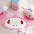 thumbnail image 1 of "Tapete suave de My Melody en forma de cuarto de círculo, ideal para decoración infantil - 50x80 cm, material de felpa artificial, fácil de limpiar y perfecto para habitaciones juveniles", 1 of 5