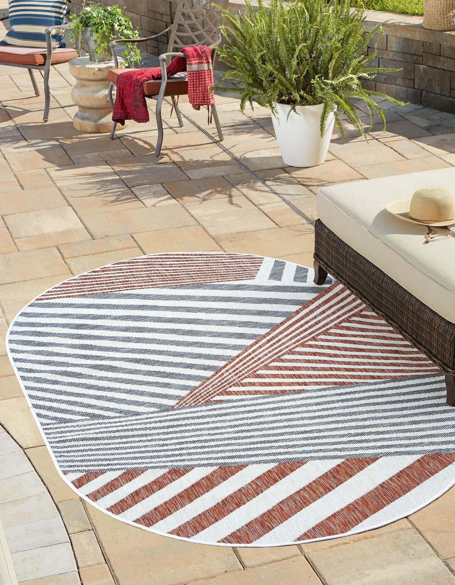 Rugs.com Jill Zarin Outdoor Collection Rug – 5' 3 x 8' Oval Blue ...