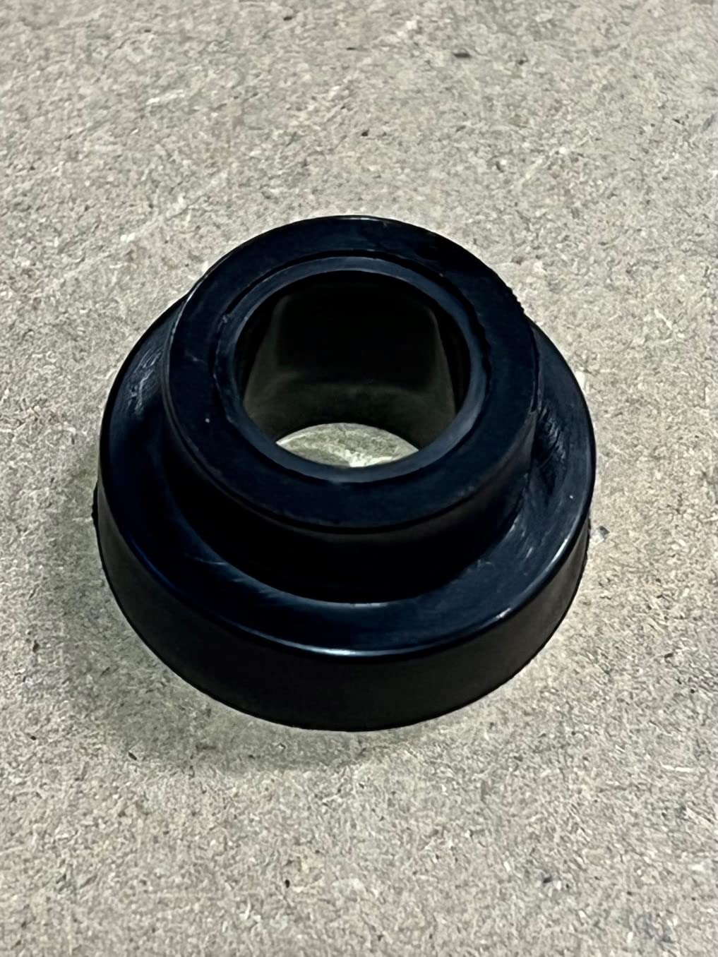 Fabtech FTS1004 FABFTS1004 SWAY BAR LINK BUSHING HALF