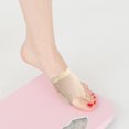 thumbnail image 4 of 1 par de calcetines cortos de cinco agujeros con almohadilla protectora para el antepié, ideales para ballet y danza del vientre. Talla S., 4 of 8