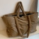thumbnail image 1 of Bolsa De Hombro Acolchado Bolso Mujer Puffer Tote Grande Acolchado Hombro Almohada Shopper Marrón, 1 of 9