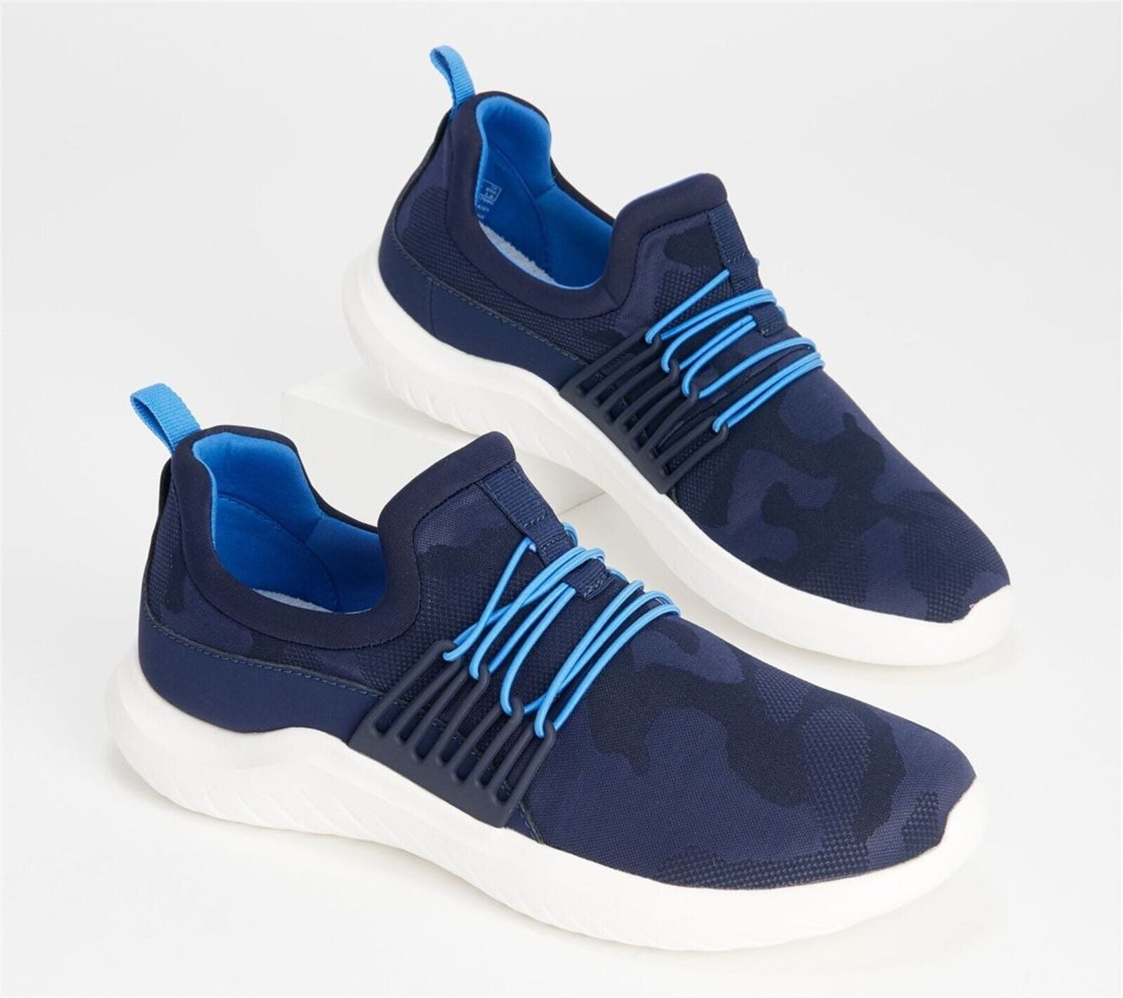 clarks cloudsteppers sneakers