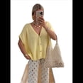 thumbnail image 2 of Suéter de Punto Informal de Verano para Mujer, de Corta, Holgado, con Botones y Cuello en V, Color Amarillo, Talla L, 2 of 8
