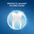 thumbnail image 4 of Pasta de dientes Crest 3D White Radiant Mint Whitening 240 ml x2, 4 of 8