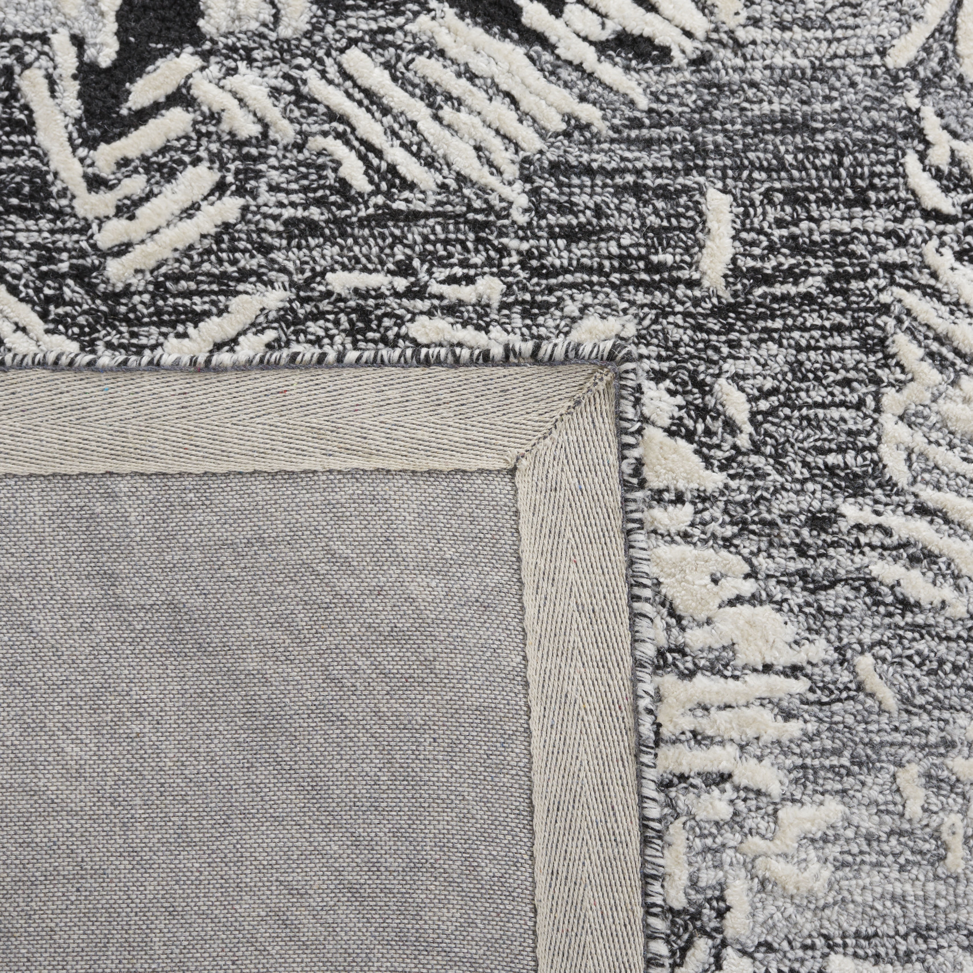 SAFAVIEH Glamour Nina Botanical Area Rug, Black/Ivory, 8' x 10'