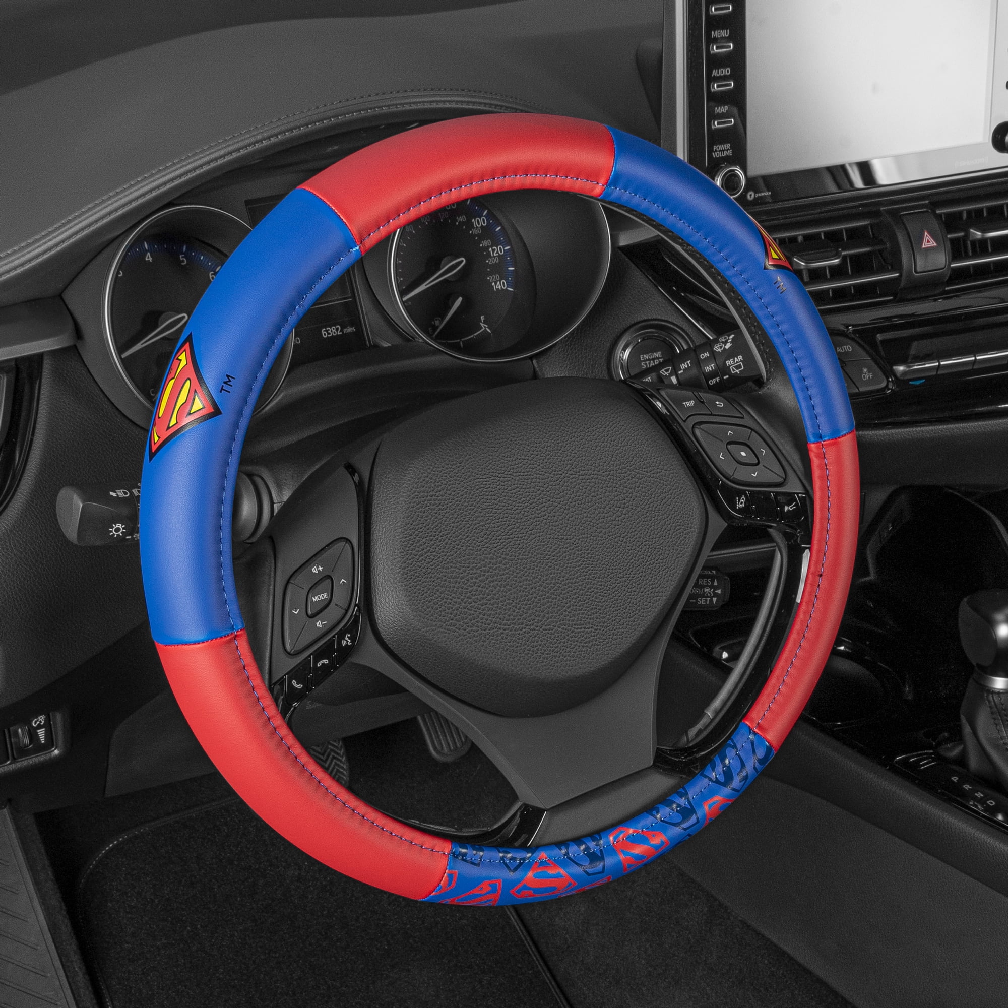Superman Car Steering Wheel Cover - Universal Fit Steering Wheel Cover with Officially Licensed Warner Brothers Graphics, Great Automotive Accessory Gift Idea for Fans.