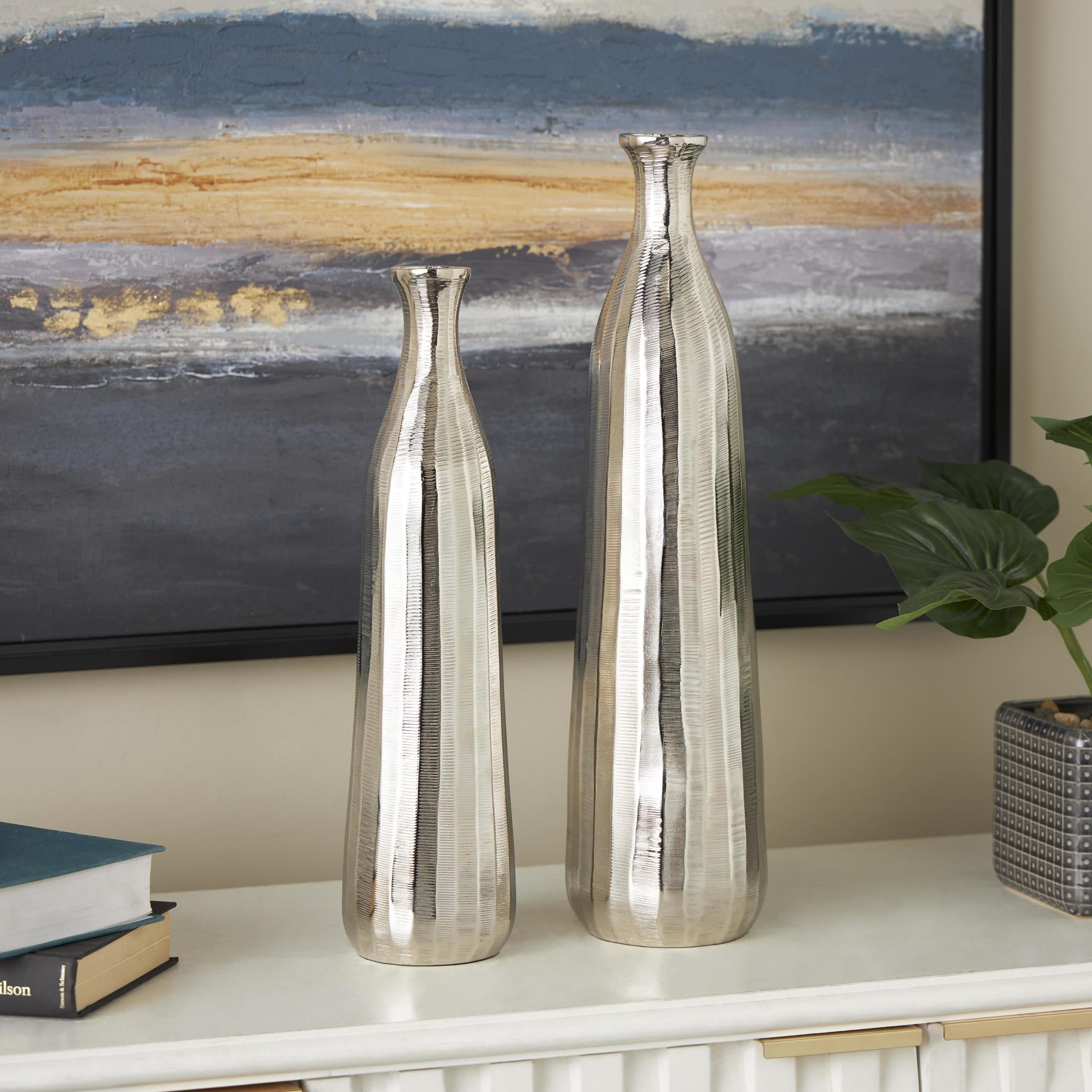 DecMode 20", 16"H Silver Aluminum Metal Vase with Wavy Accents and Textured Ridges, Set of 2