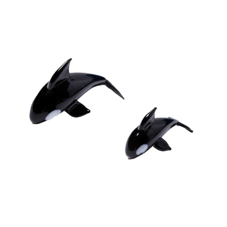 2Pcs Handmade Tiny Whale Figurines Glass Sea Ocean Animal Ornaments for Home Office Table Decor