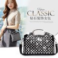 thumbnail image 2 of Bolso de mujer con tachuelas y remaches de serpiente de diamantes, bolsos de marca de lujo famosos para mujer, bolso de mensajero de moda 2022 para mujer, bolso de noche para banquete, 2 of 5