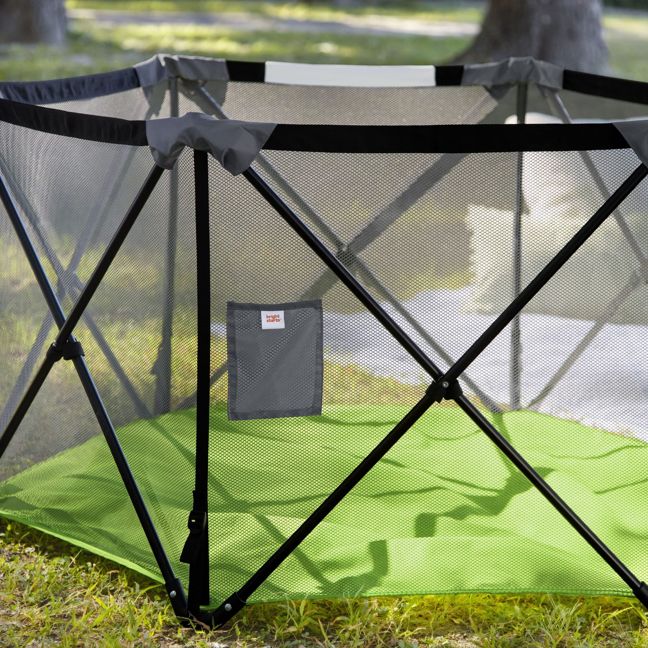 Bright Starts Pop ‘N Play Indoor/Outdoor Playard, Unisex, Infant