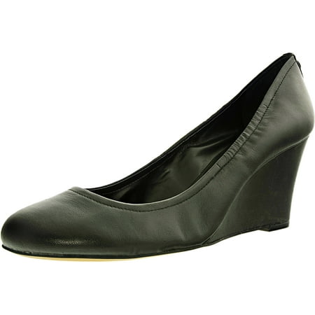 vince camuto peddya ankle chain pump