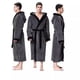 thumbnail image 4 of Albornoz con capucha y parche para hombre, holgado, de pierna ancha y moderno, 4 of 6