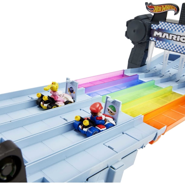 Hot Wheels Mario Kart Rainbow Road Track Set - Walmart.ca