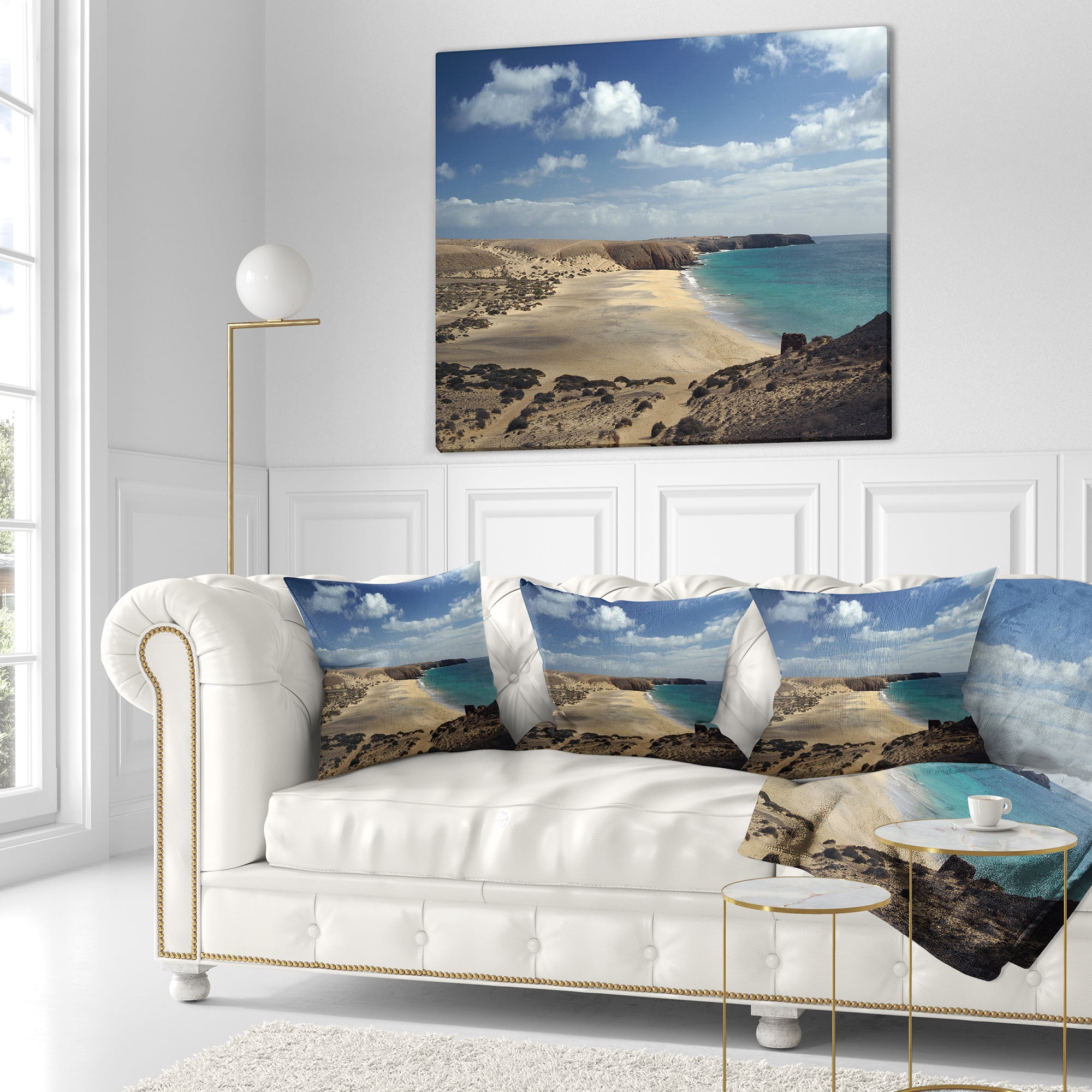 Designart Bright Seashore with Blue Waters - Seashore Throw Pillow - 16x16