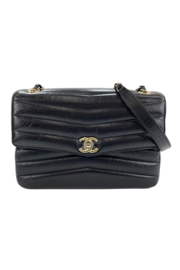 Pre-Owned CHANEL Shoulder Bag, Black