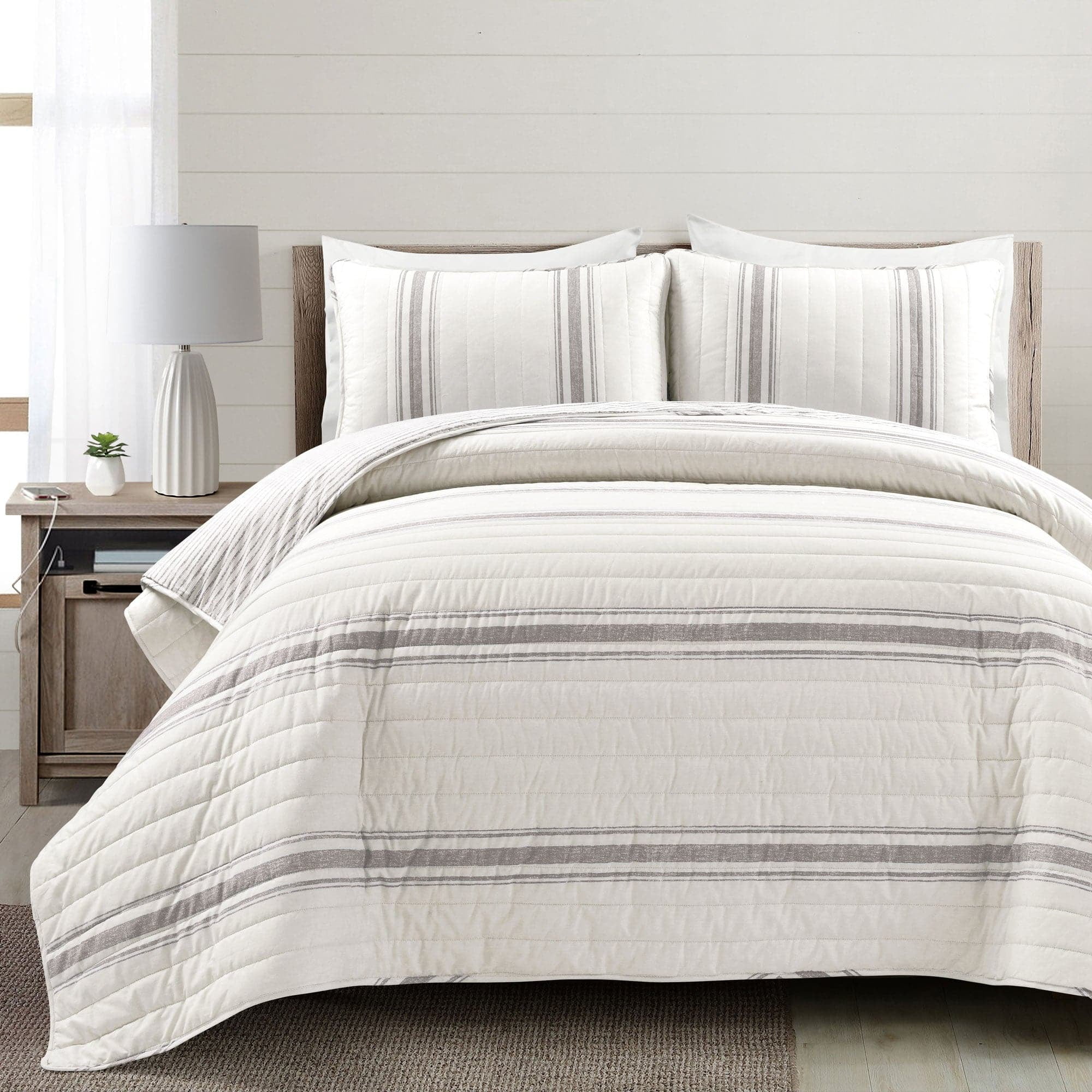 Lush Decor 320 Thread Count 3 Piece Quilt Set, King