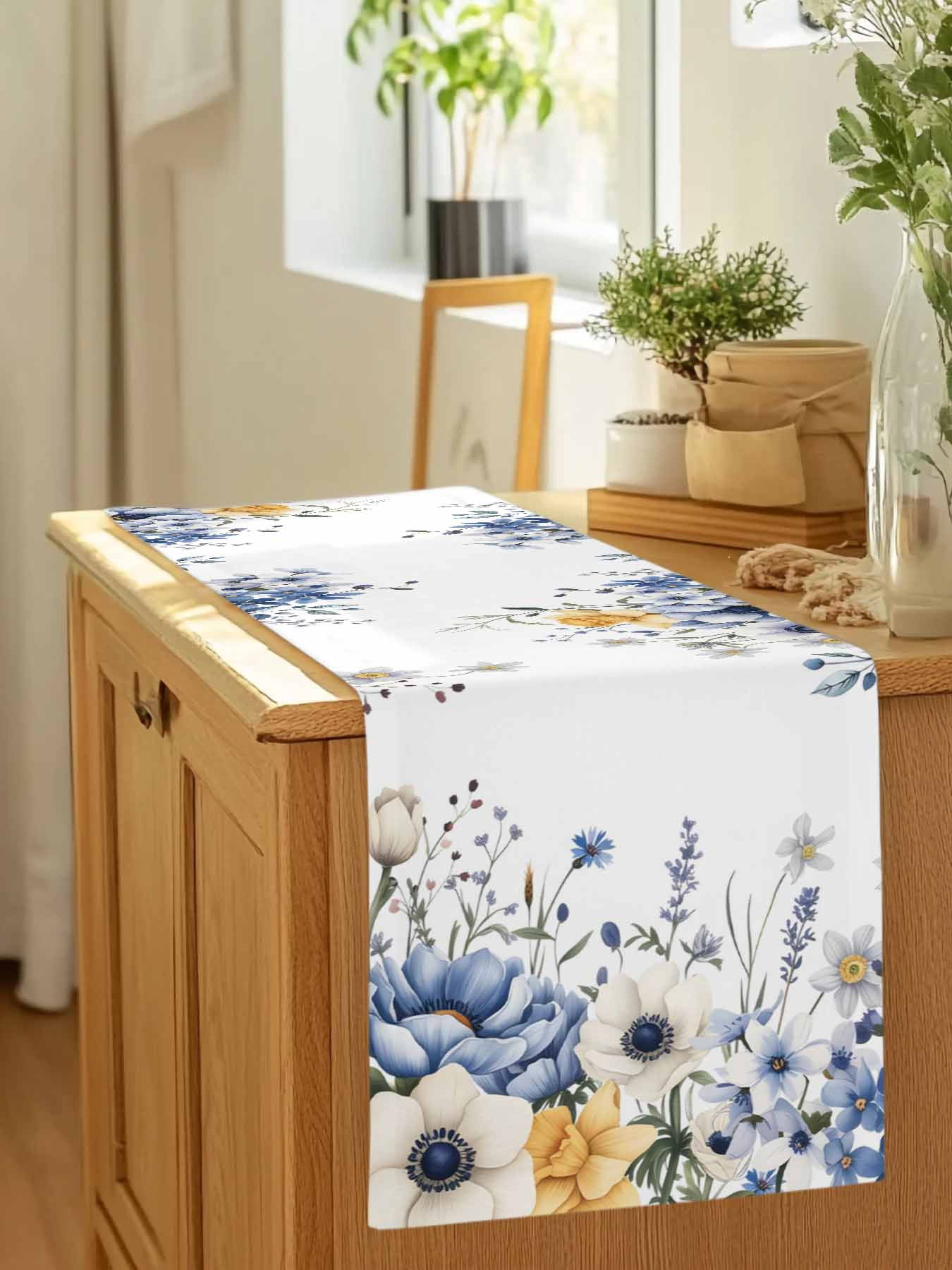 Country Blue Flowers Table Runner 90 Inches Long, Watercolor Eucalyptus Leaves Table Runners Tabletop Scarf Kitchen Dining Tables Decoration for Home Party Indoor Outdoor