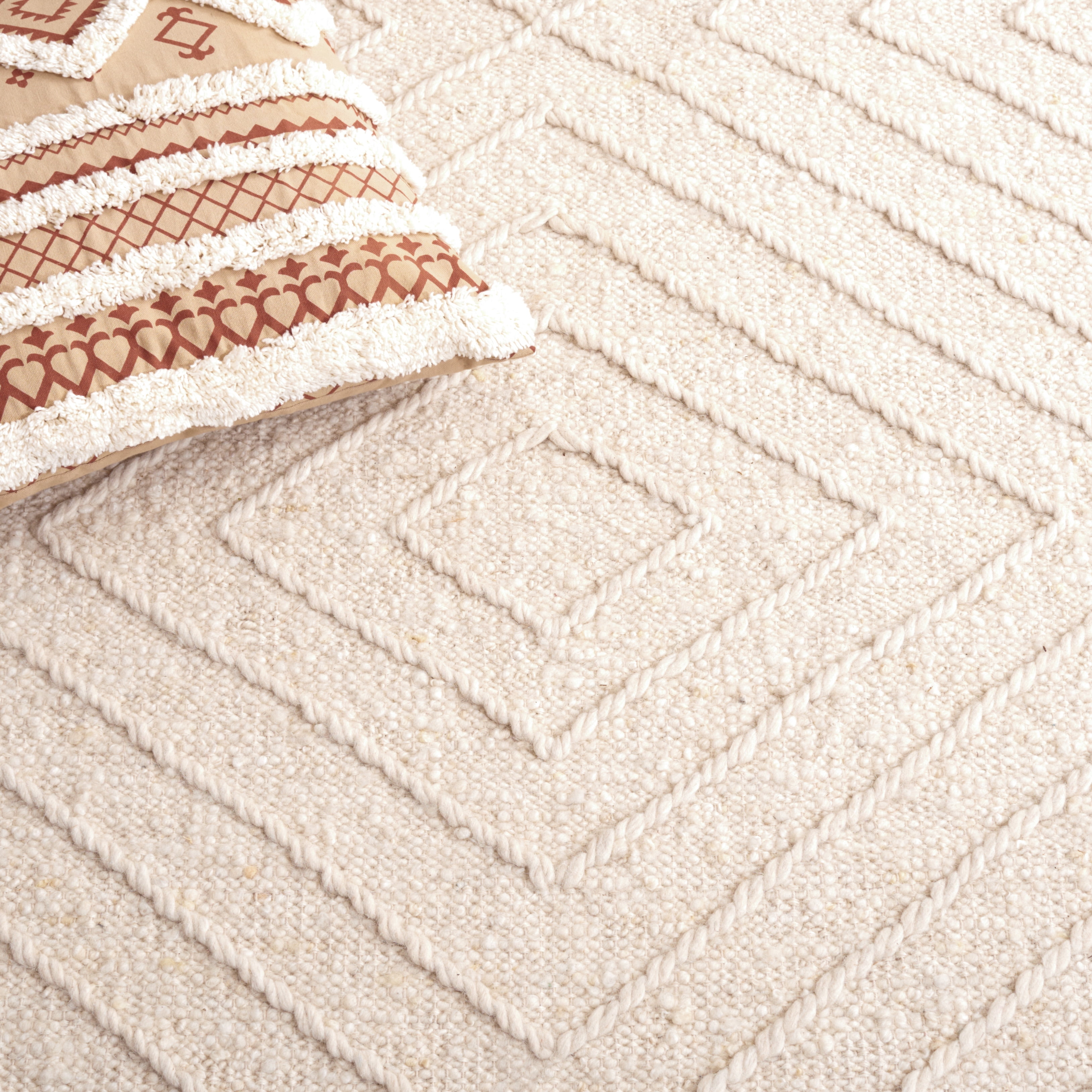 SAFAVIEH Natura Walter Diamond Area Rug, Ivory, 6' x 6' Square