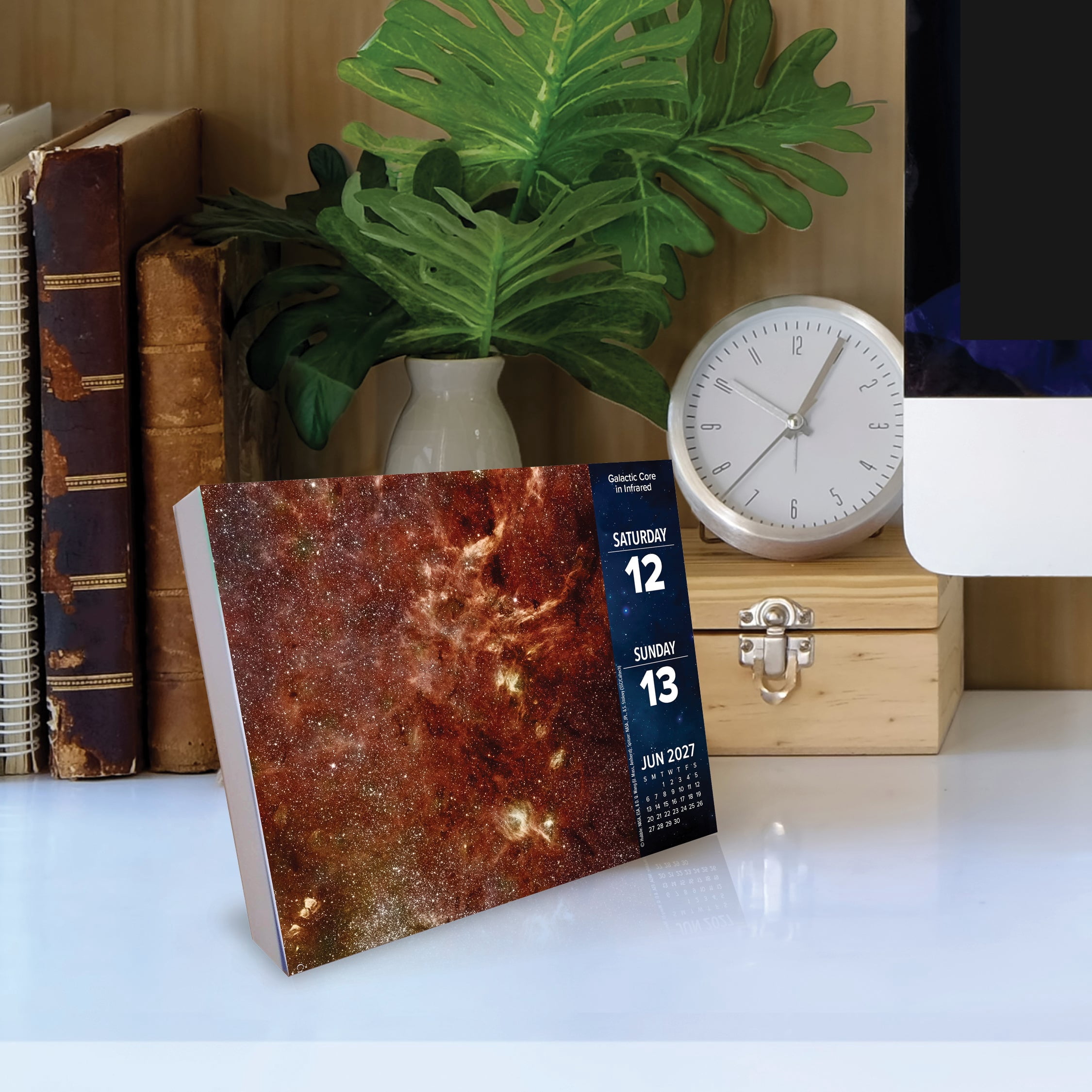 Willow Creek Press, Astronomy 2027 Box Calendar