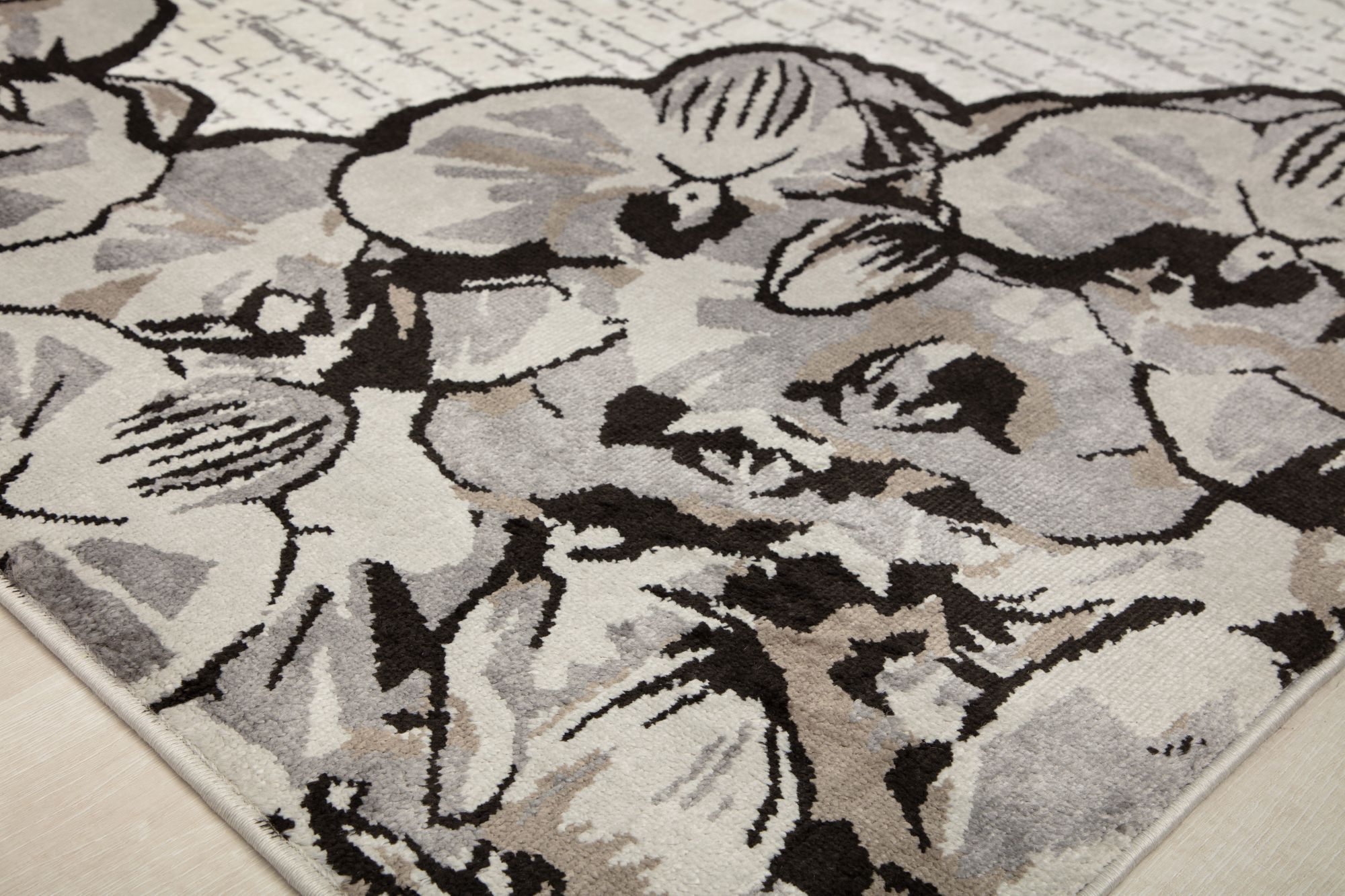 Elizabeth Sutton VE65A Over The Moon Floral Modern Cream Area Rug, 2'0" x 4'0"
