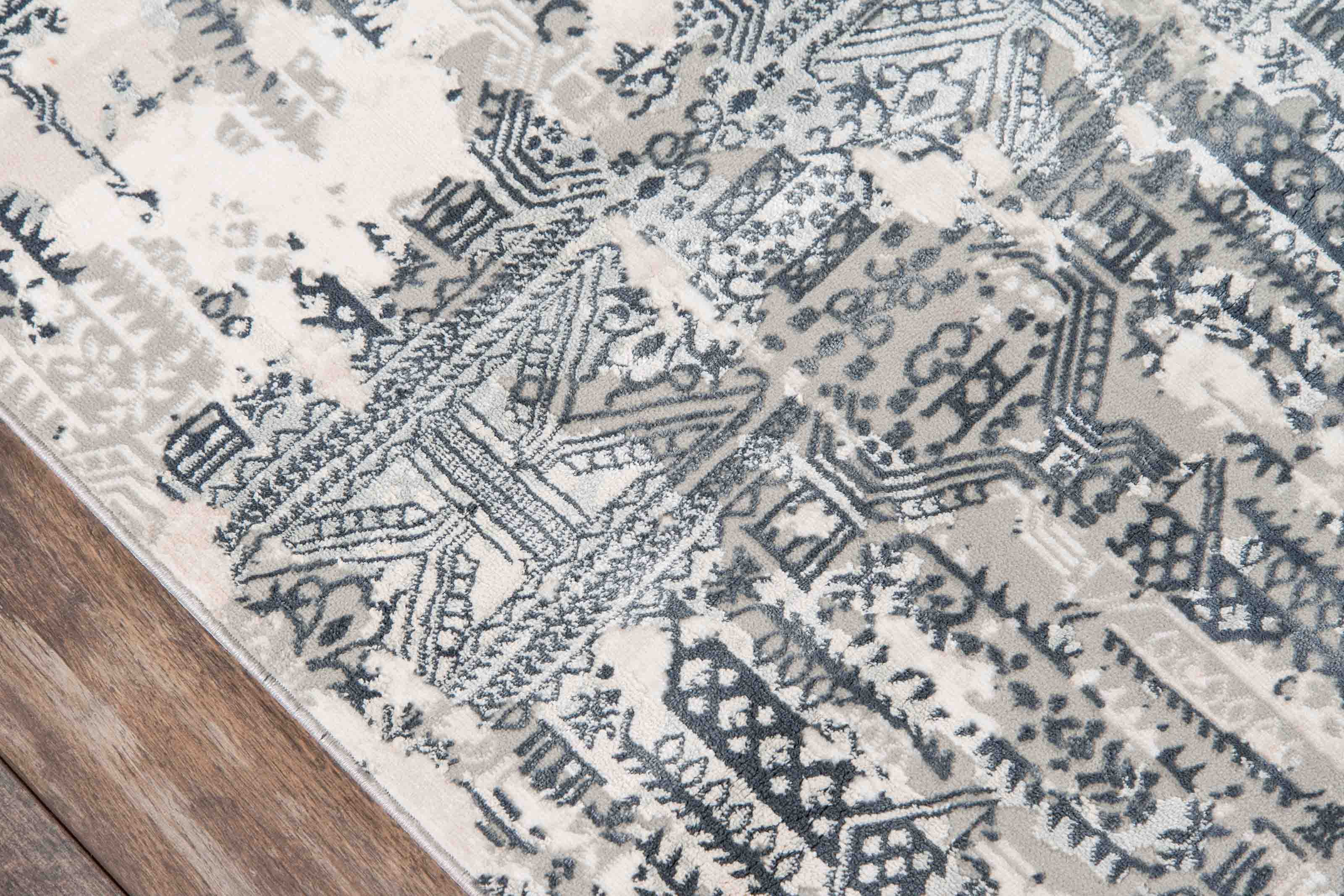 ECARPET Claudia Traditional Area Rug for Living Room, Bedroom, Dining Room, Entrance, Hallway and More.