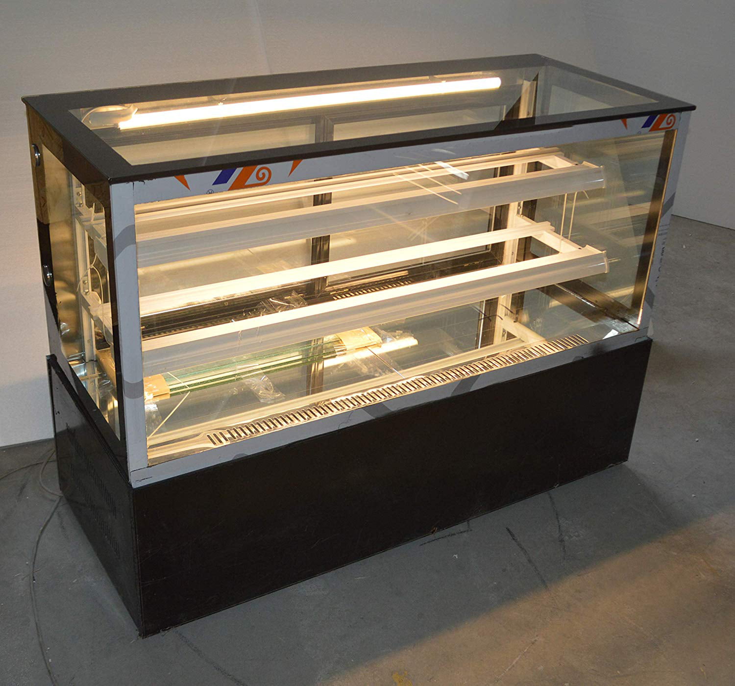 INTBUYING 48 Floor Type Refrigerated Cake Showcase Pie Bekery Cabinet Display Case Cooler Arc Front Door 
