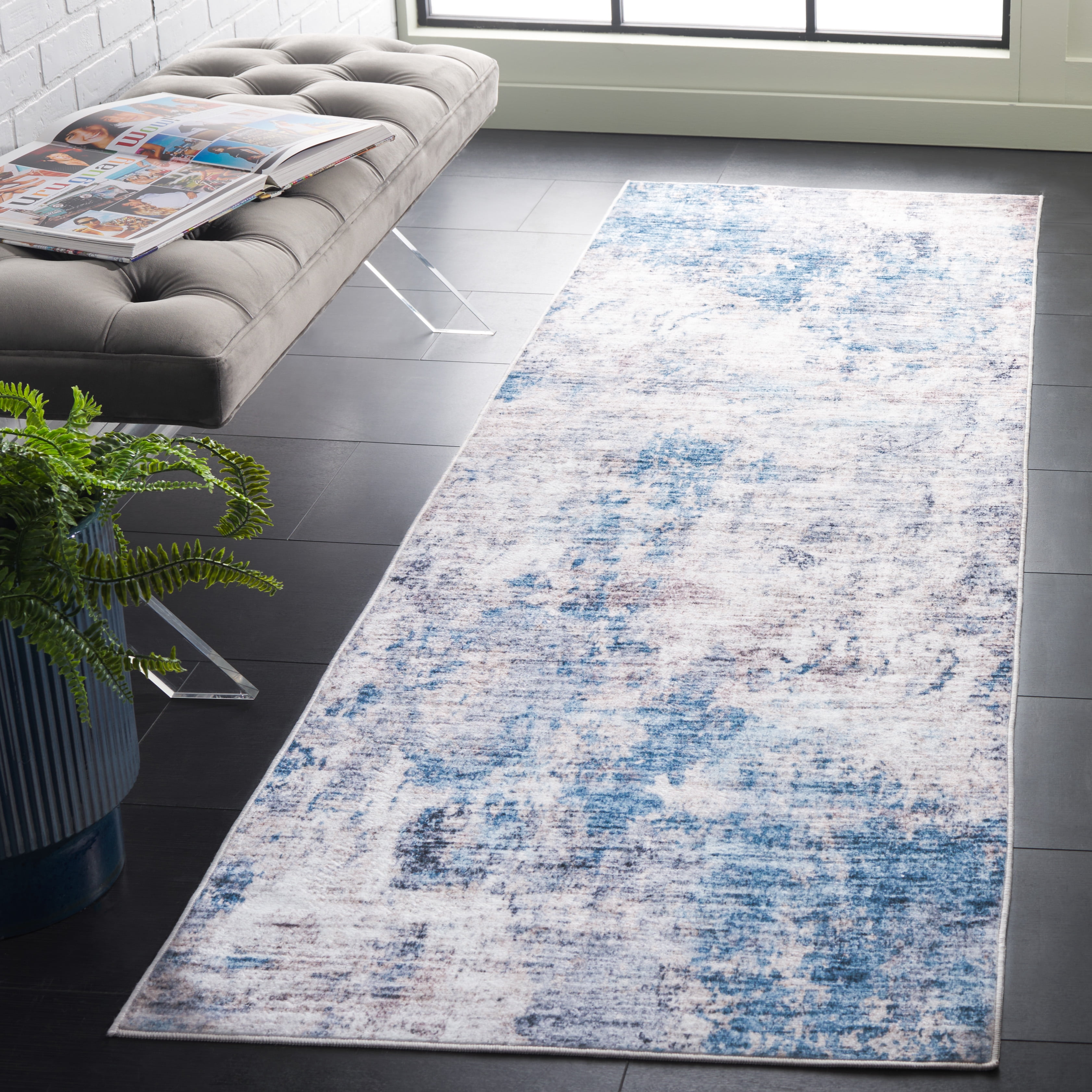 SAFAVIEH Santa Monica Otis Abstract Polyester Runner Rug, Ivory/Blue, 2'6" x 8'
