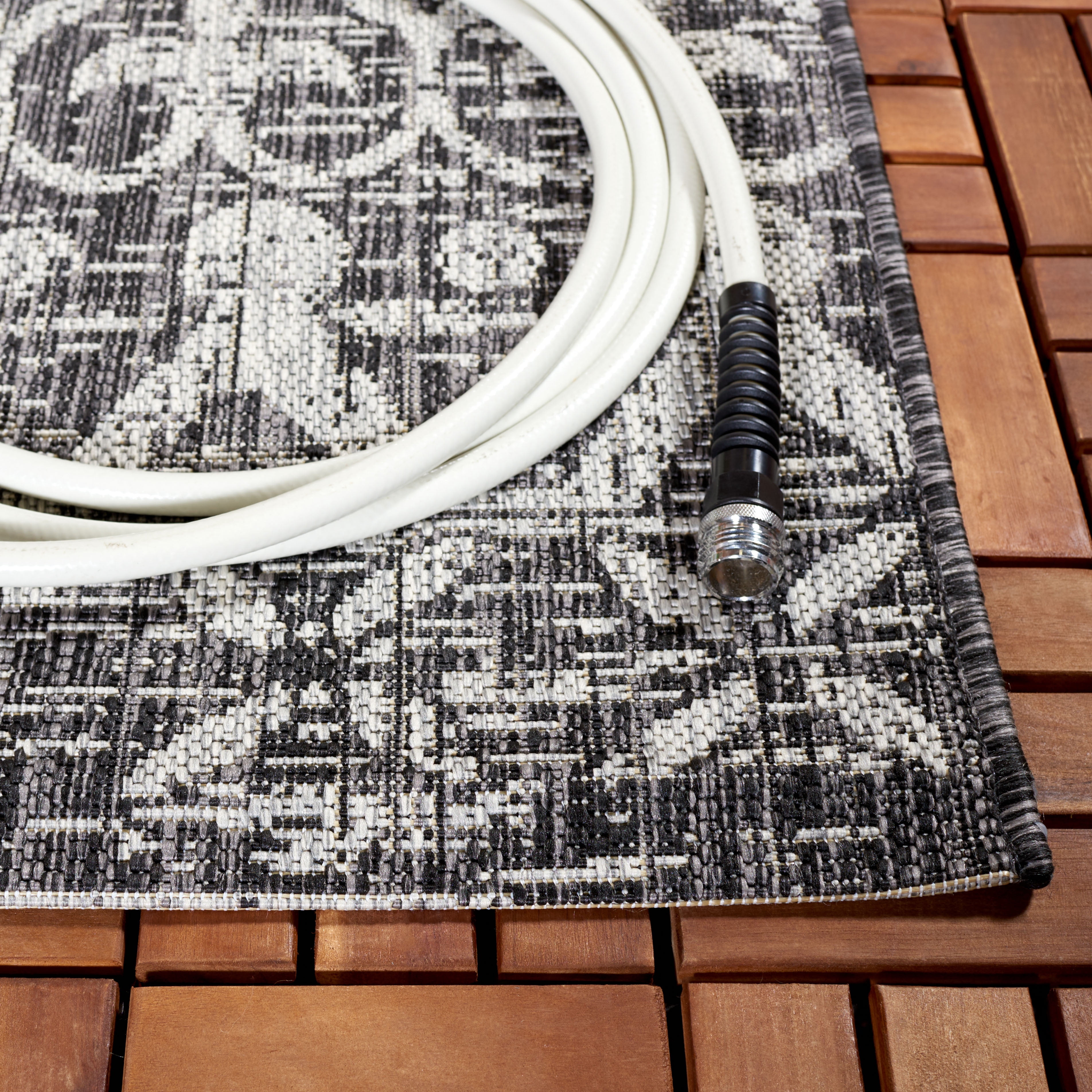 SAFAVIEH Courtyard Anson Geometric Indoor/Outdoor Area Rug, Black/Grey, 8' x 11'