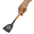 thumbnail image 4 of Utensilio de cocina Fyydes Silicona con mango de madera Espátula ranurada, 4 of 6