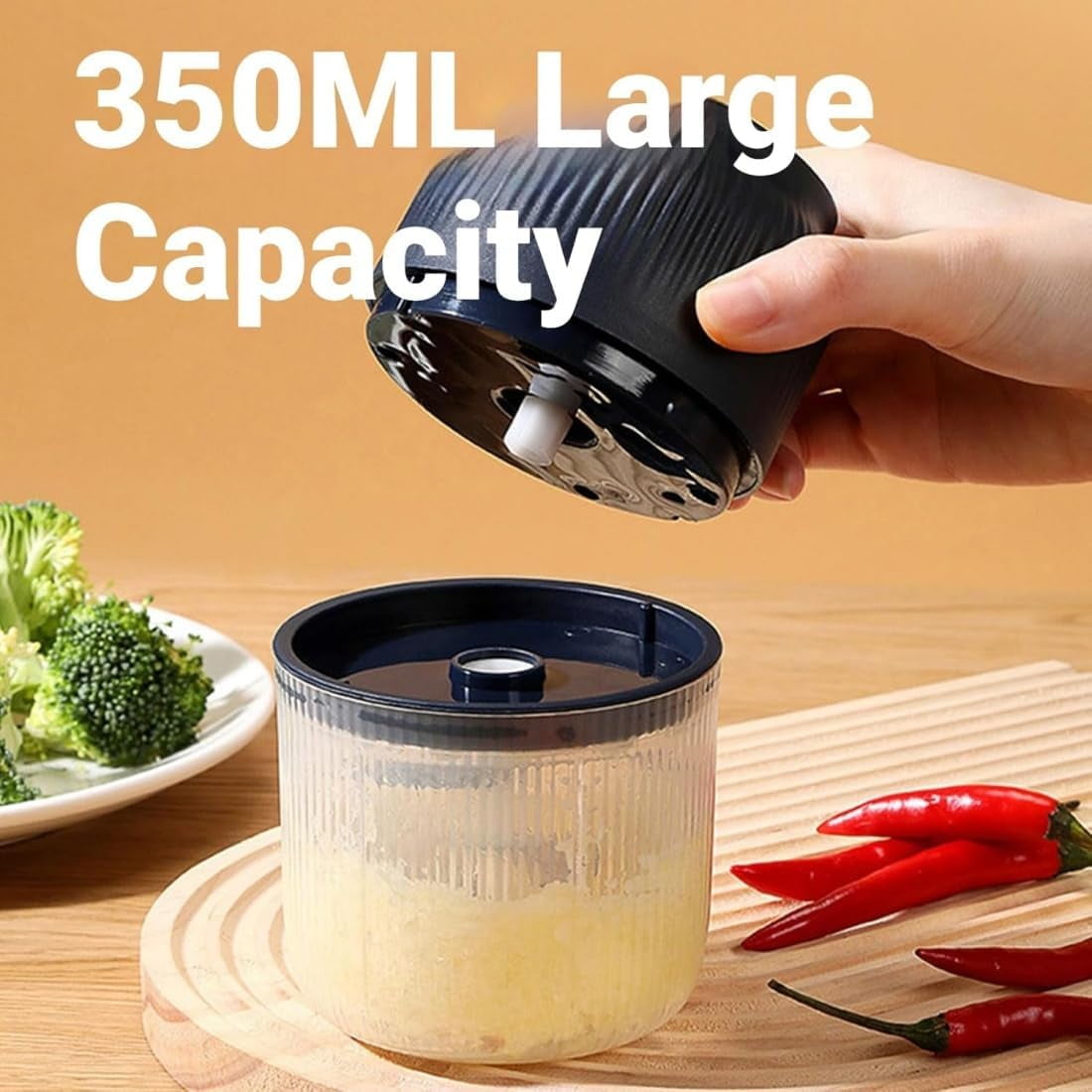 Household Electric Garlic Crusher, 350ML Portable Cordless Electric Garlic Chopper, Rechargeable Food Processor, Vegetable Chopper Blenderfor Ginger Chili Onion Fruit Meat (White*1)
