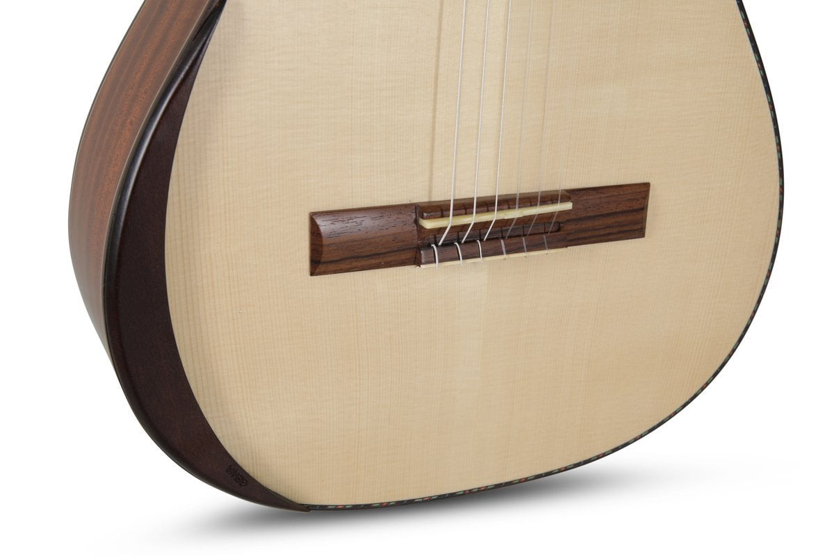 Manuel Rodriguez Classical Guitar Magistral D-S, Spruce/Mahogany 4/4, Armrest