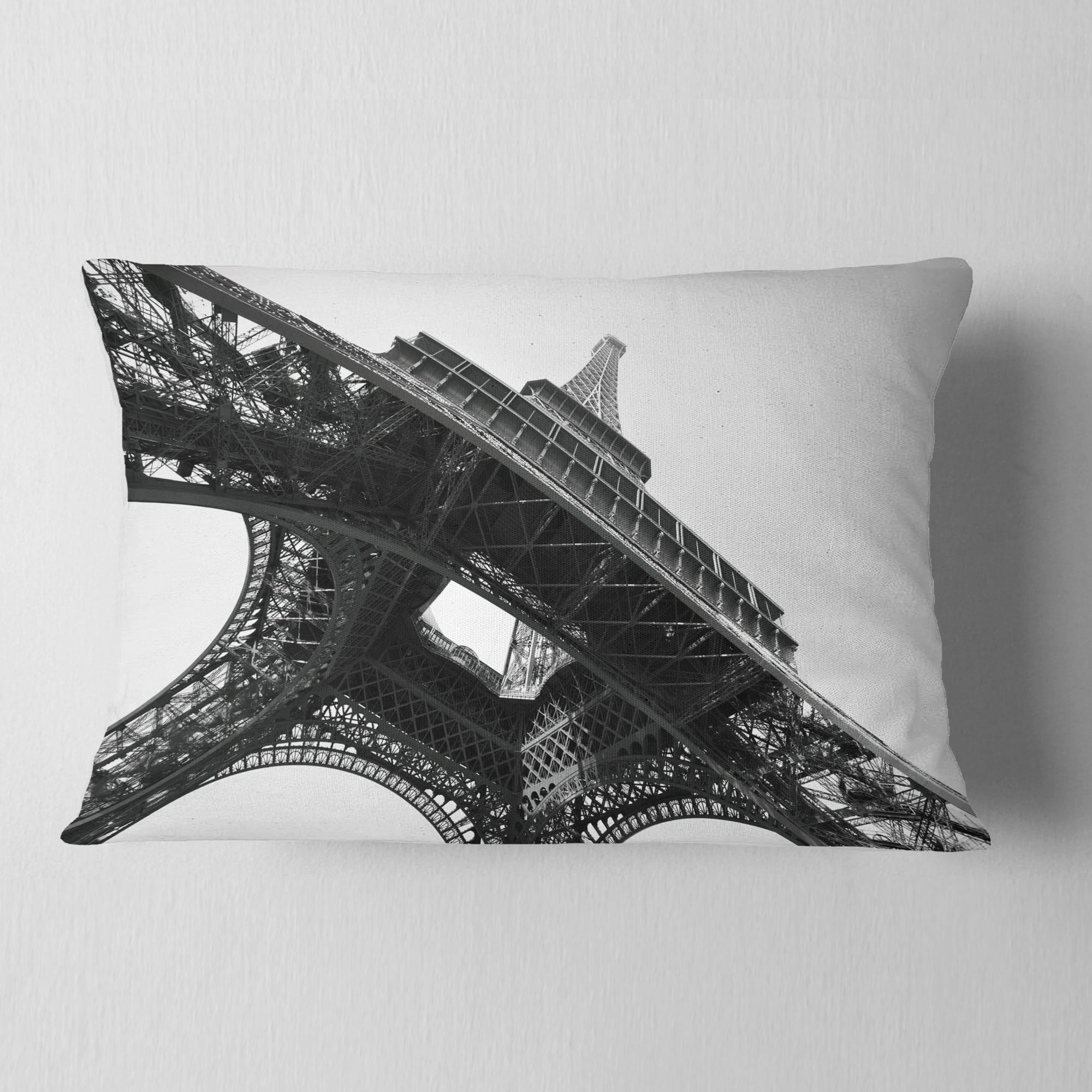 Designart Paris Eiffel Towerinto the Sky - Skyline Photography Throw Pillow - 12x20