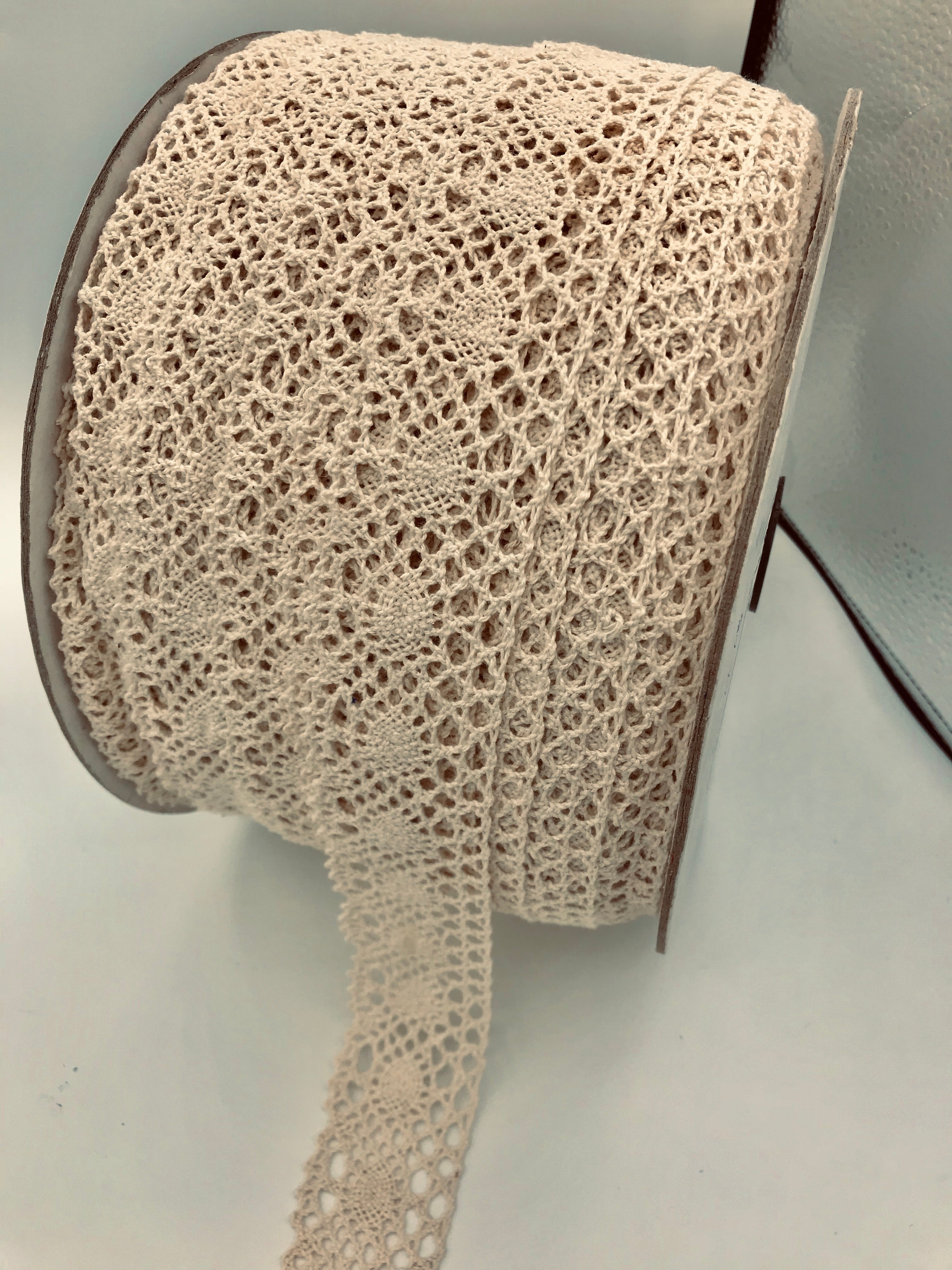 Trimplace Natural 1-5/8" Cluny Lace