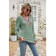 thumbnail image 4 of Camiseta holgada de manga larga con escote en V y encaje para mujer, con aberturas acampanadas, de color liso, para otoño (XXL, amarillo) S, verde frijol, 4 of 5