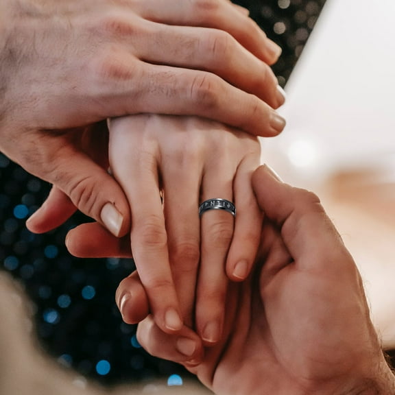 Men's Ring, Czzoypi Stainless Steel Spinning Band, Titanium Steel Swivel Ring for Men Women Non-Fade Comfort Fit Gift, Black