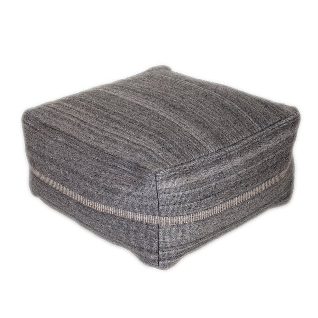 Puf gris transicional Masoud de Parkland Collection Parkland Collection POUJ21135