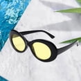 thumbnail image 3 of Lente de sol ovaladas, marco grueso de plástico clásico para Amarillo negro brillante Colcomx Gafas de sol, 3 of 8