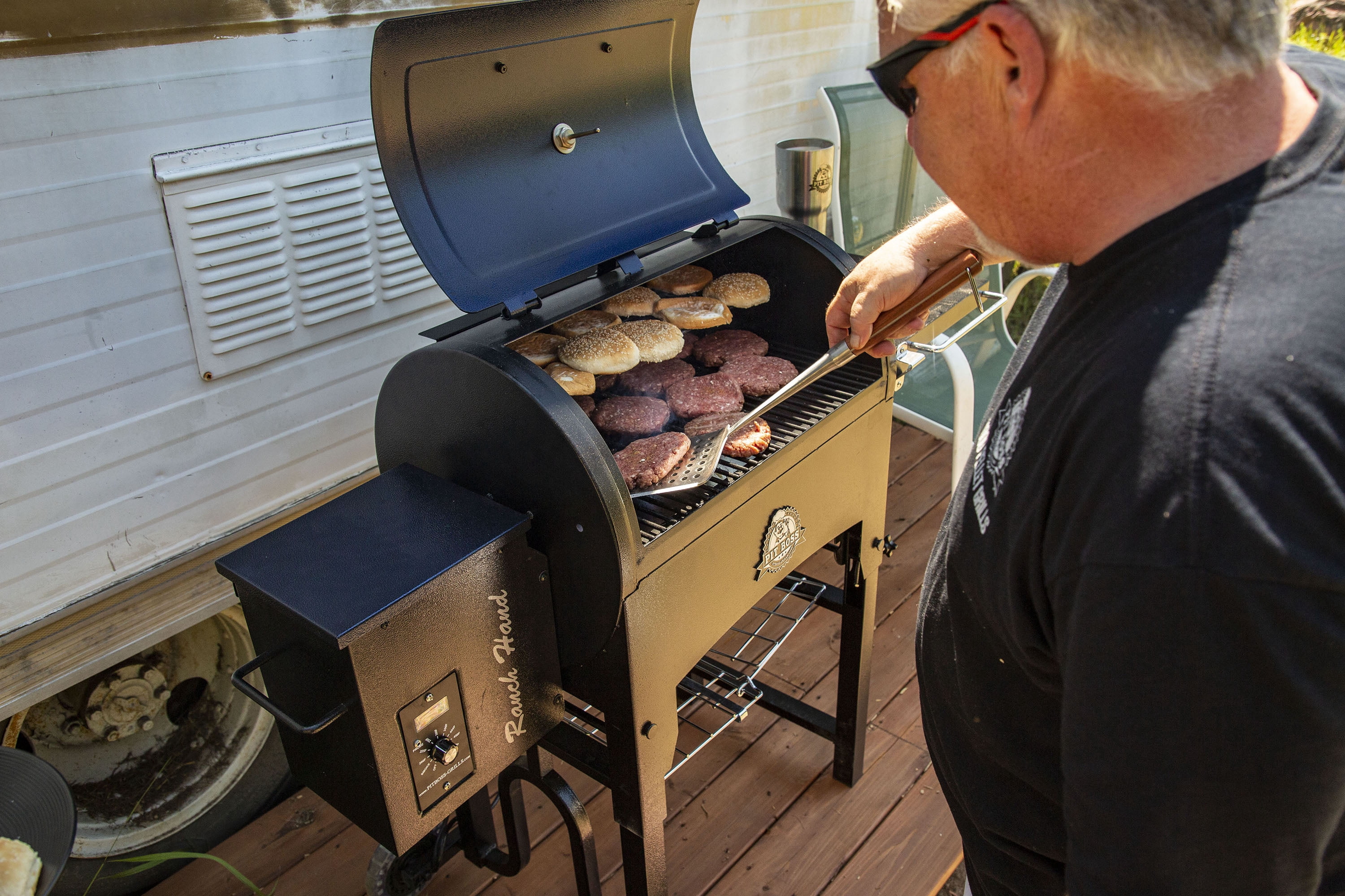 Pit Boss Rancher 440 Portable Wood Pellet Grill with Folding Legs -  Walmart.com