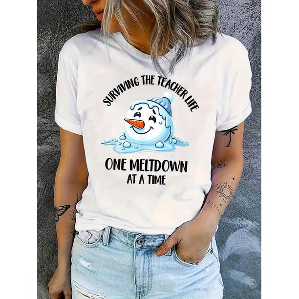 Camiseta deportiva informal y sencilla de manga corta con cuello redondo y estampado de muñeco de nieve derretido en inglés creativo para mujer, cómoda para el verano en vacaciones. Camisetas de ocio.