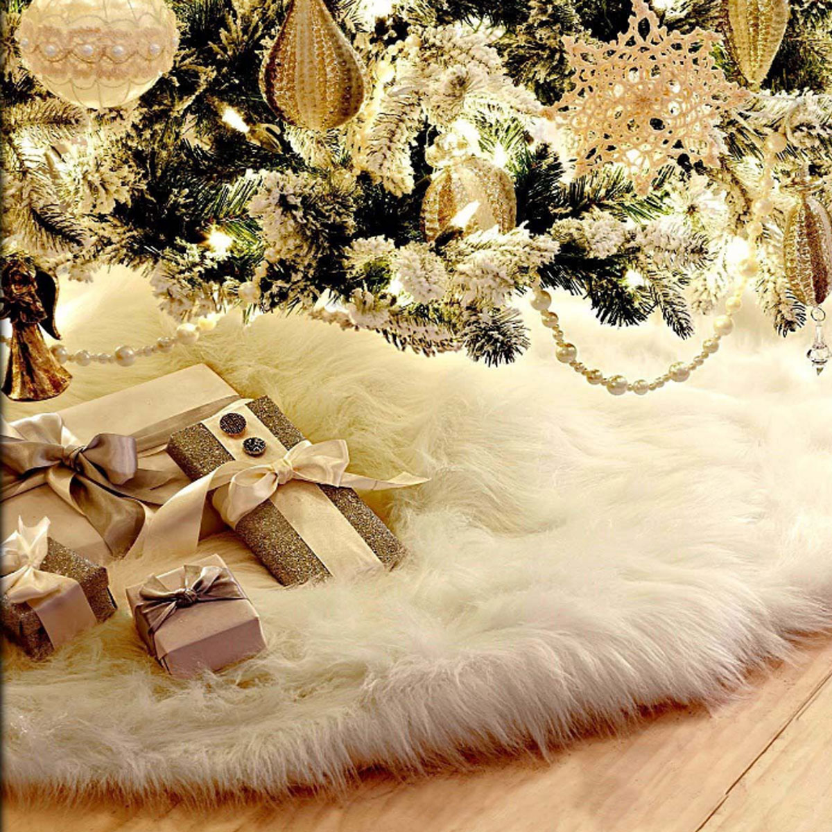 white tree skirt
