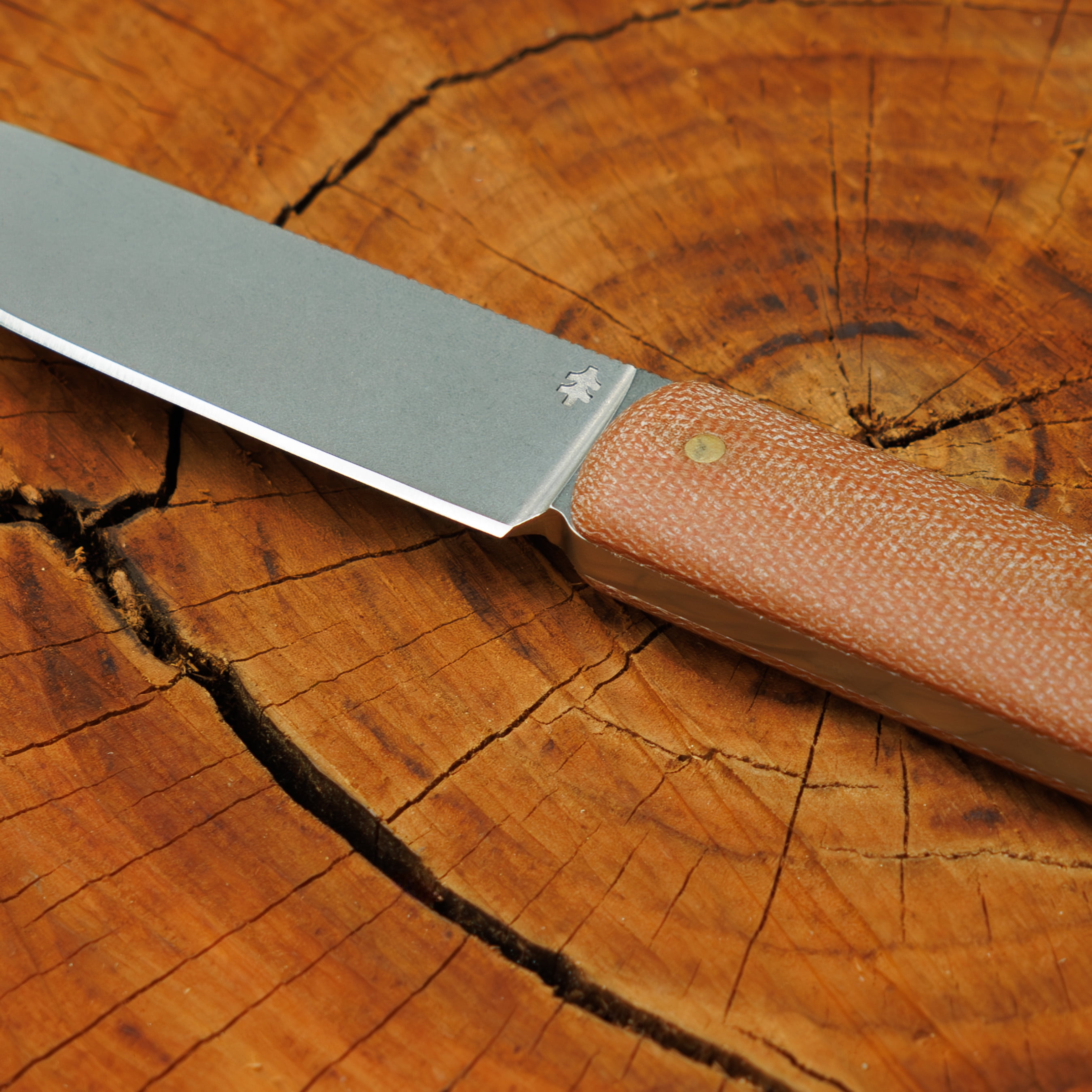 Swiss Tech Haltbar Knife with a VG-10 Full Tang Steel Blade and Canvas Micarta Handle