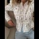 thumbnail image 4 of Camisa de Larga con Botones y Cuello Alto de Encaje de Crochet para Mujer, Estilo Informal, Ajustada, con Botones. Crema M, 4 of 10
