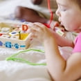 thumbnail image 3 of Lacing Beads ¡Clues & You de Melissa y Doug Blue! 25 cuentas y 4 cordones, 3 of 9