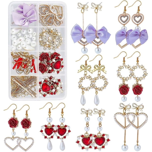 1 caja de 8 pares de dijes de rosas para San Valentín, kit de inicio para hacer aretes con dijes de amor barrocos, flores rojas de aleación, perlas rosas y dijes de corazón.