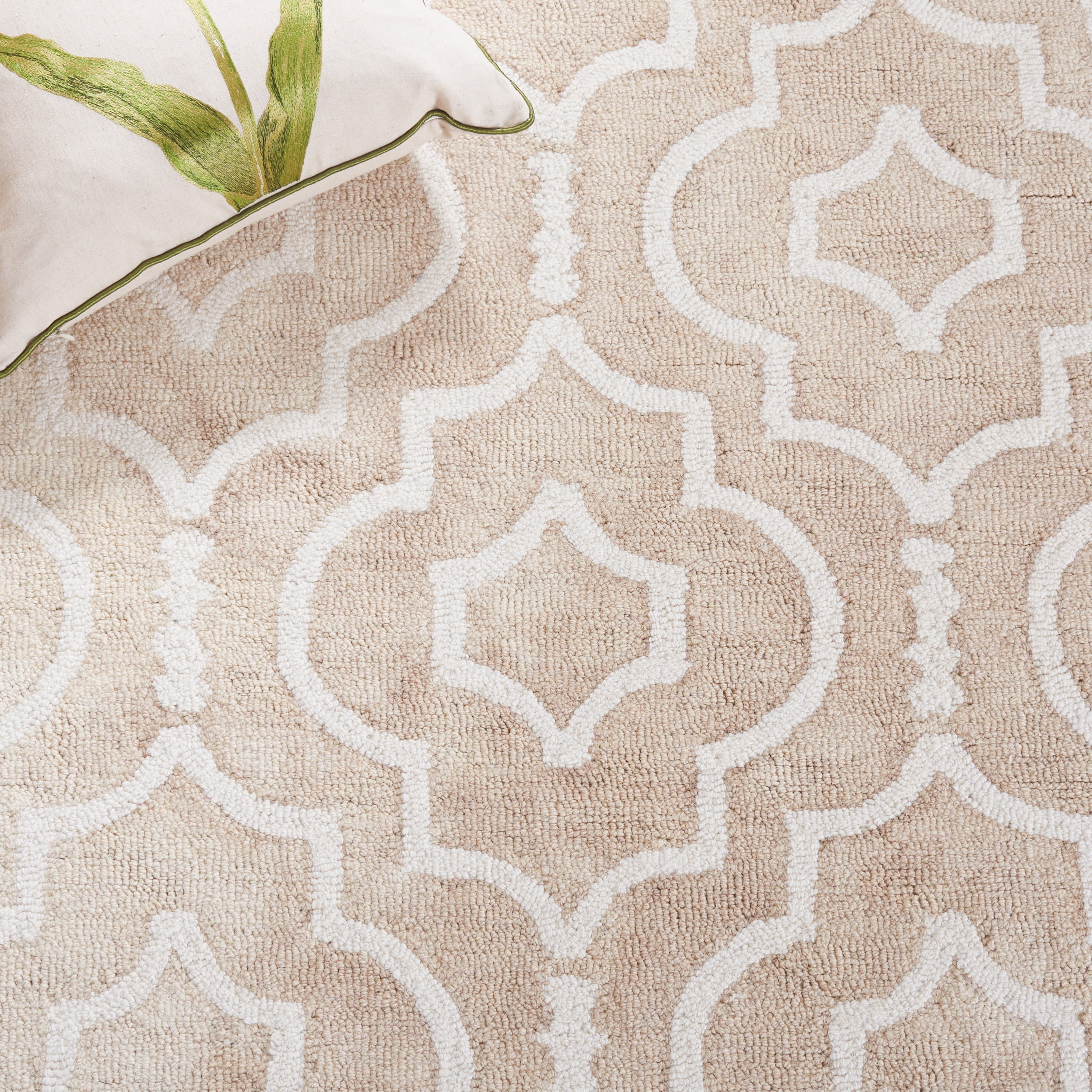 Safavieh Dip Dye Lairos Distressed Wool Area Rug, Beige/Ivory, 7' x 7' Square