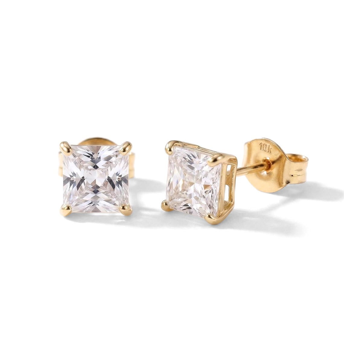 Tilo Jewelry 10K Yellow Gold Solitaire Princess-Cut CZ Stud Post Earrings with Secure Push-backs | 6mm | Classic Everyday Earrings | Women, Men, Unisex