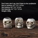 thumbnail image 1 of Fiudx Calavera de Esqueleto de Halloween, Artesanía de Resina Realista, Material Duradero, Tamaño Compacto, Decoración para El Hogar y El Jardín, Fiesta Temática de Terror, Diseño En Blanco y Negro,, 1 of 7