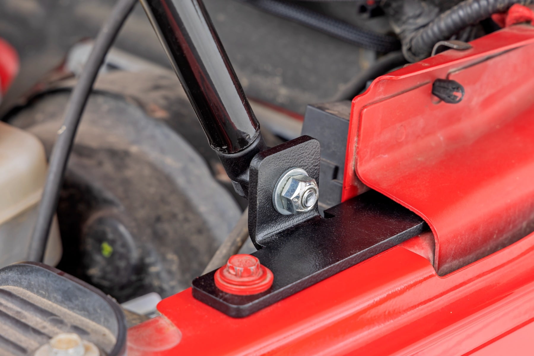 Rough Country Hydraulic Hood Assist for 07-18 Jeep Wrangler JK/JKU - 10643 Fits select: 2008,2015-2018 JEEP WRANGLER UNLIMITED